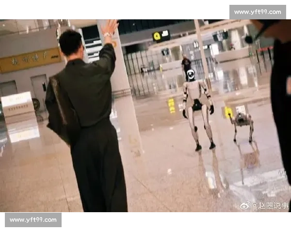 巡霄机器人献花胡兵：科技 T 台的暖心交互